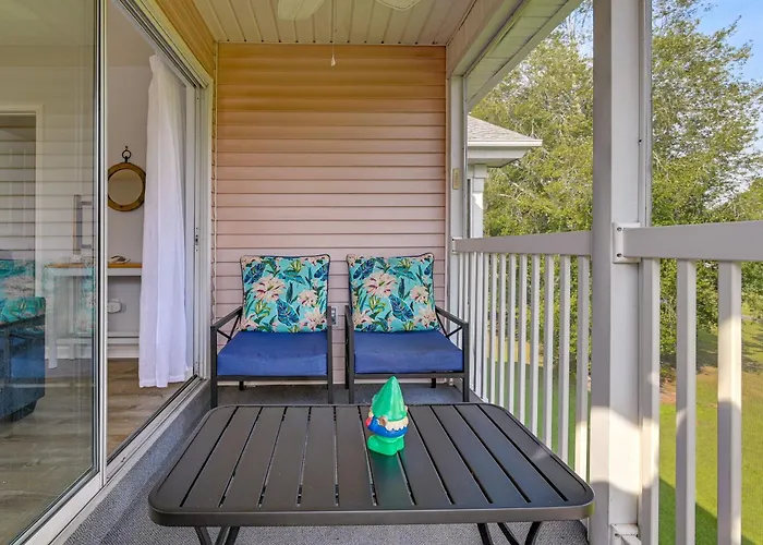 Chic Myrtle Beach Condo With Resort Amenity Access